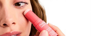 Comment appliquer une crème contour des yeux ? | NUXE - NUXE